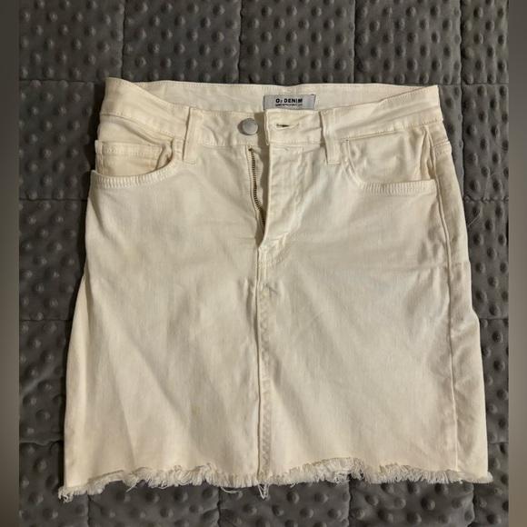 O2 denim white skirt - Picture 3 of 3